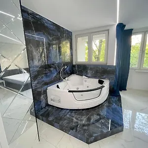 yourapart-karmelicka-z-jacuzzi.warsawhotelspoland.com/